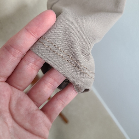 OOTDFash Long Sleeve Crop Top Size Medium - Picture 7 of 7